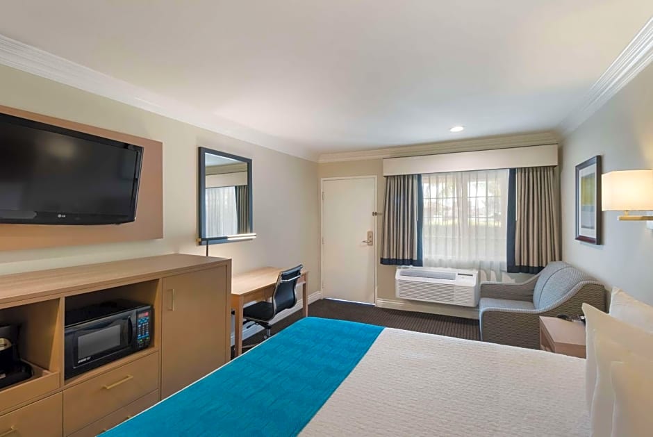 Best Western Woodland Hills Inn