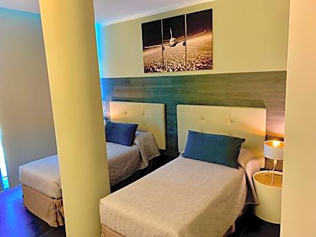 Deluxe Twin Room Single Use (1 Adult)