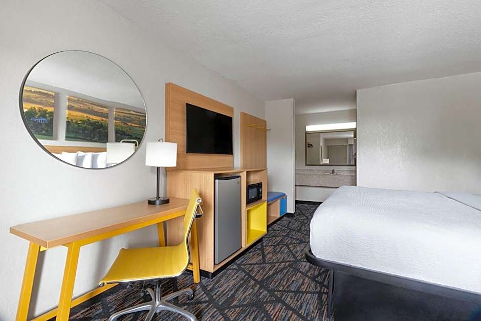 Days Inn by Wyndham Augusta Wheeler Road