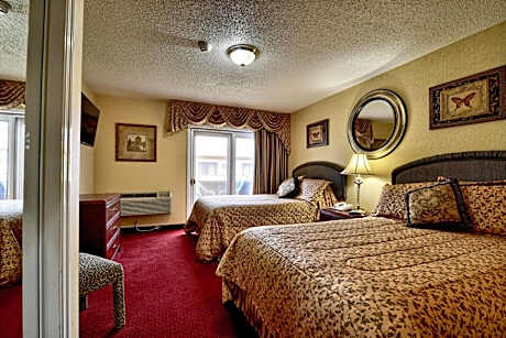 Double Suite with Lawn view