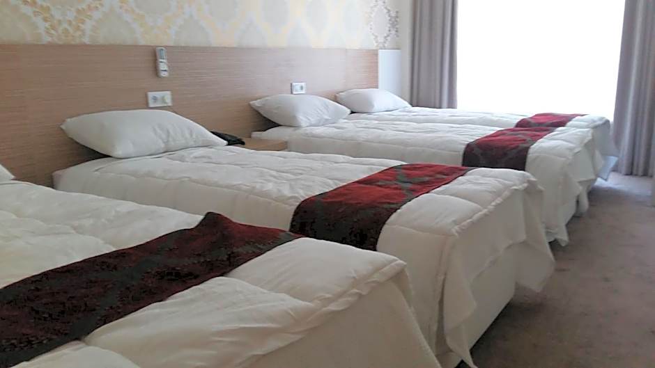 Foto 1 daripada 7 — Single Bed in Female Dormitory Room