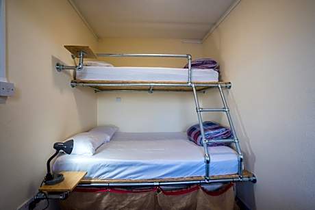 Mixed Dormitory Room