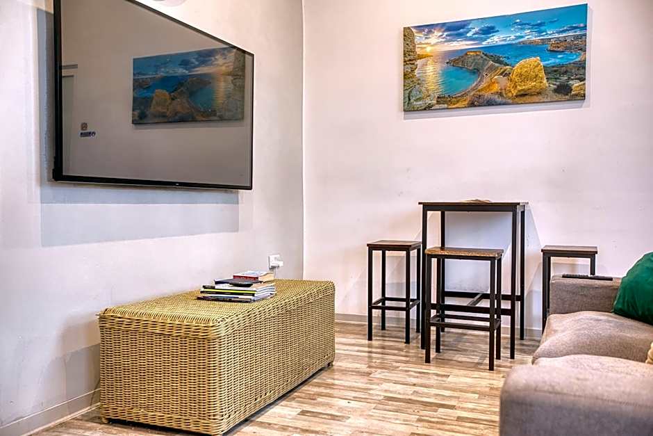 Bookarest Hostel Malta
