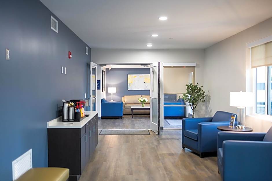 stayAPT Suites Pensacola-UWF/Florida Hospital Area