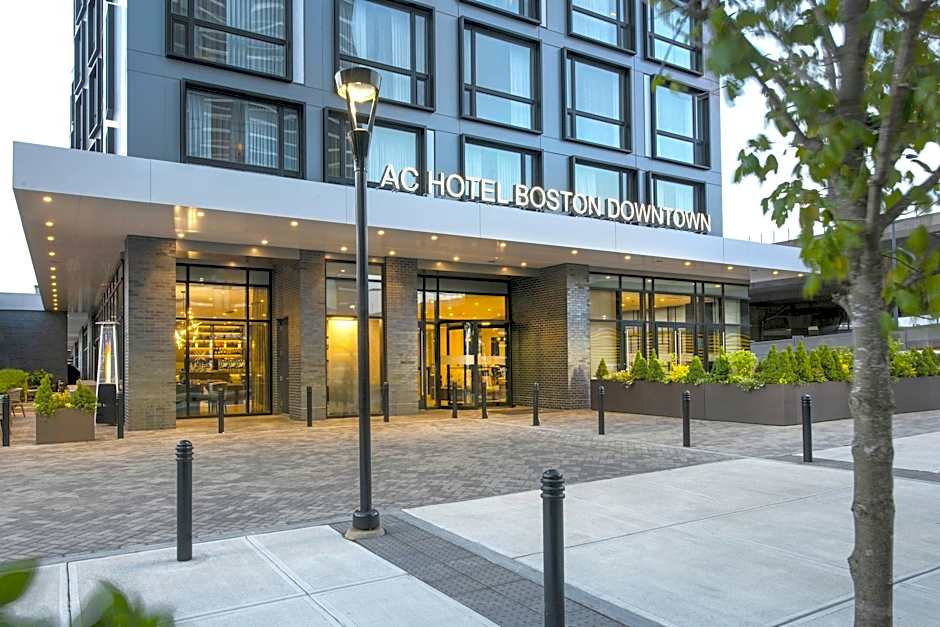 AC Hotel Boston Downtown