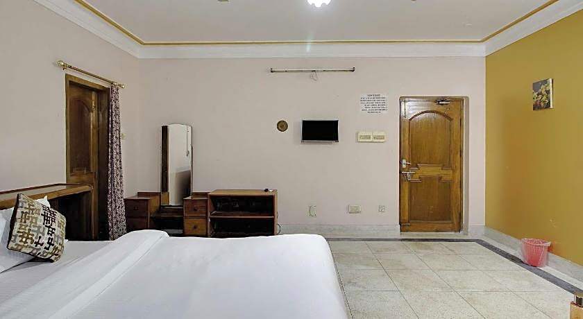 Pogl Brahmaputra Guest House by OYO Rooms – Guwahati, TX