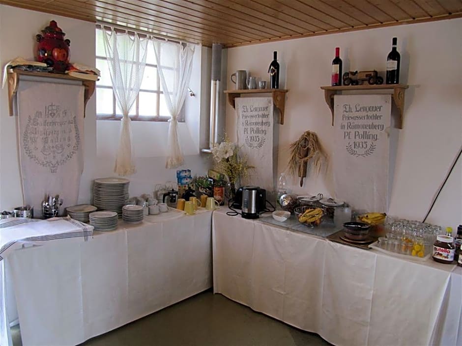 Geinberg Suites & Vianova  Center