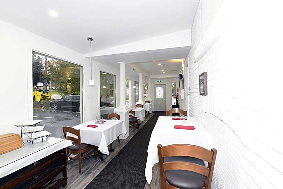 Serene Niagara Inn
