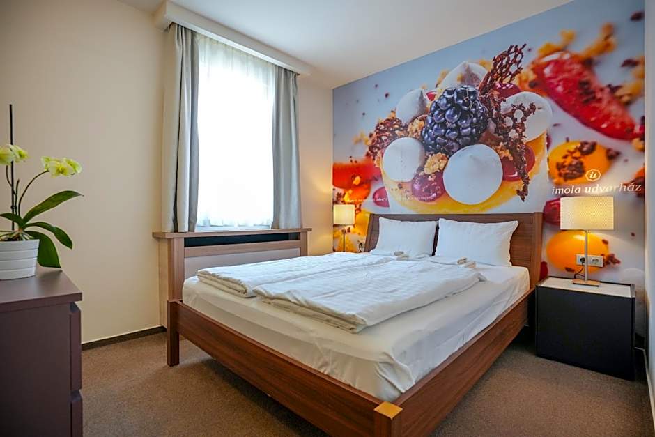 Imola Udvarház Dessert Hotel