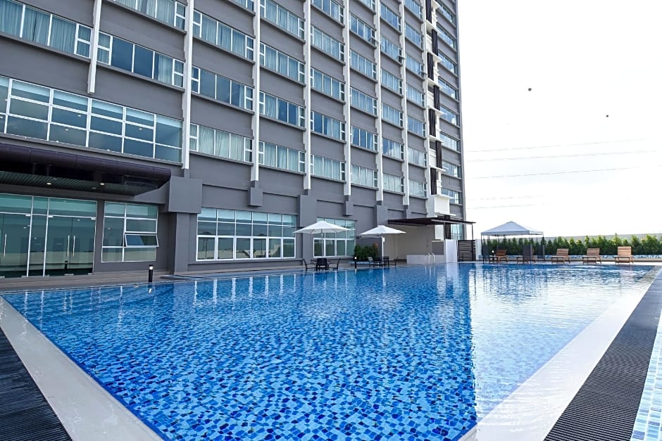 Hotel Holmes Gelang Patah