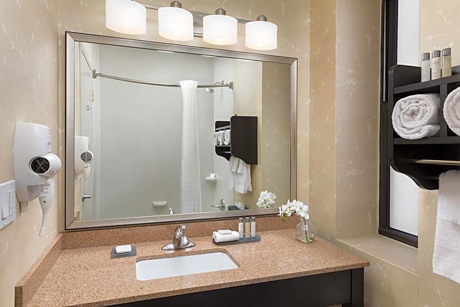 The Hotel @ Fifth Avenue