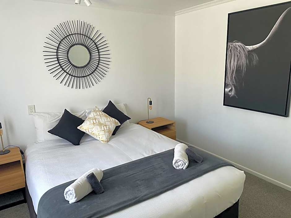 Fairway Motel & Apartments