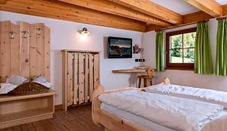 Two-Bedroom Suite (2 Adults + 2 Children) - Fungo