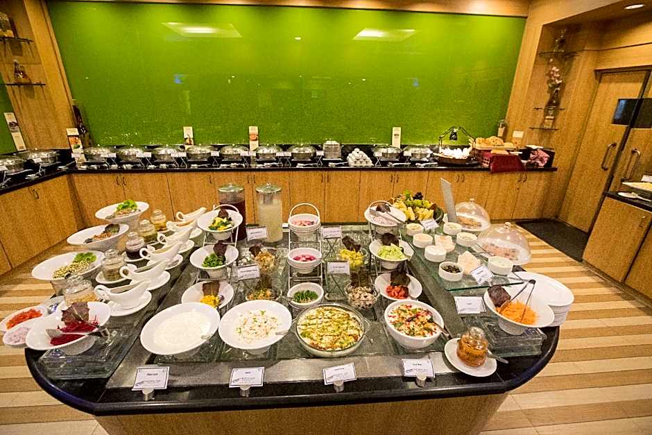 Fortune Park Jp Celestial Hotel