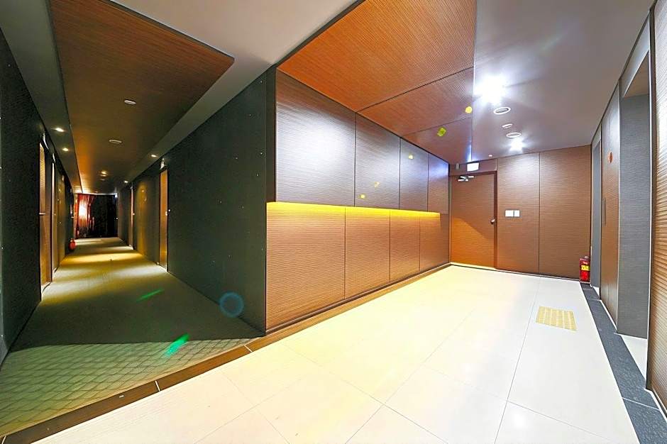 Uijeongbu Latree Hotel