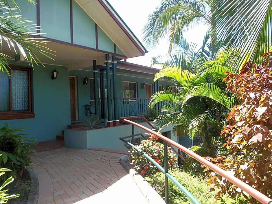 McNevins Logan Park Motel