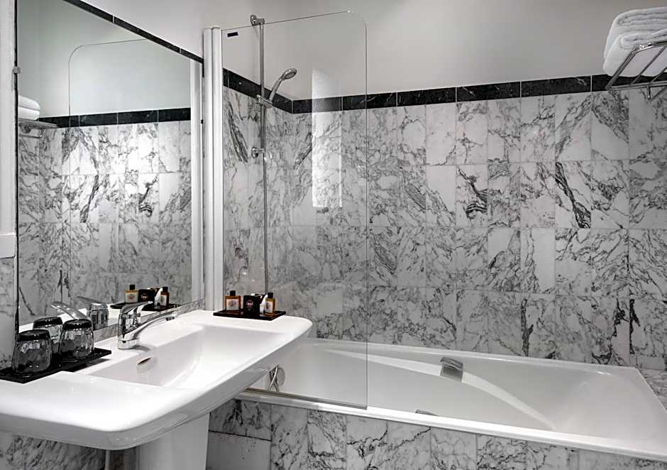 Chateau Le Prieure - Younan Collection