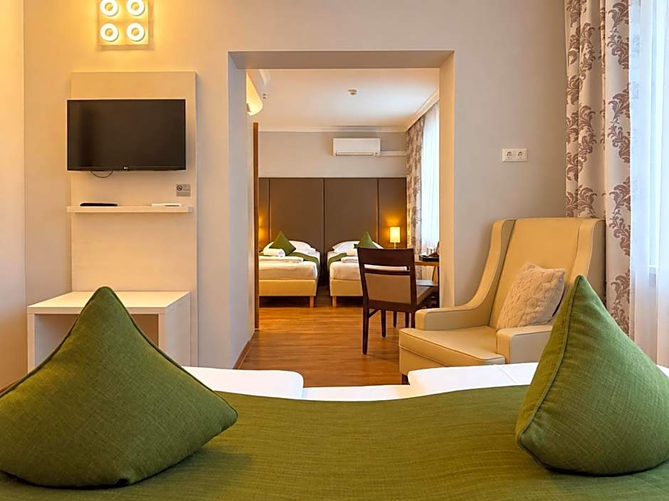 Arion Airport Hotel