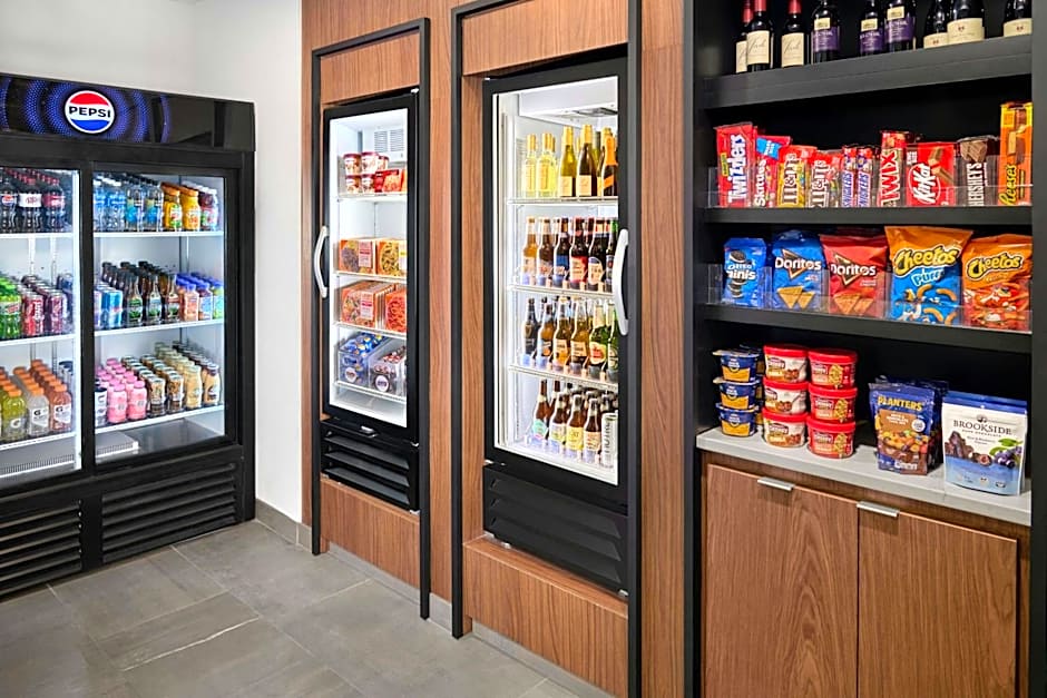 Courtyard by Marriott Kansas City Shawnee