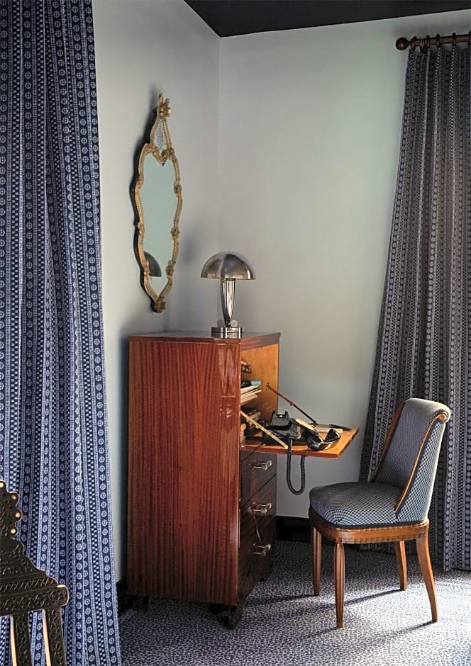 Ulysses, an Ash Hotel