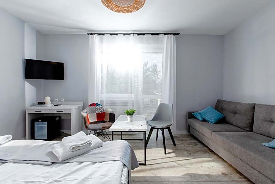 OŚRODEK KOLONIJNO WCZASOWY MEWA - przy plaży z basenem z podgrzewaną wodą i mini SPA