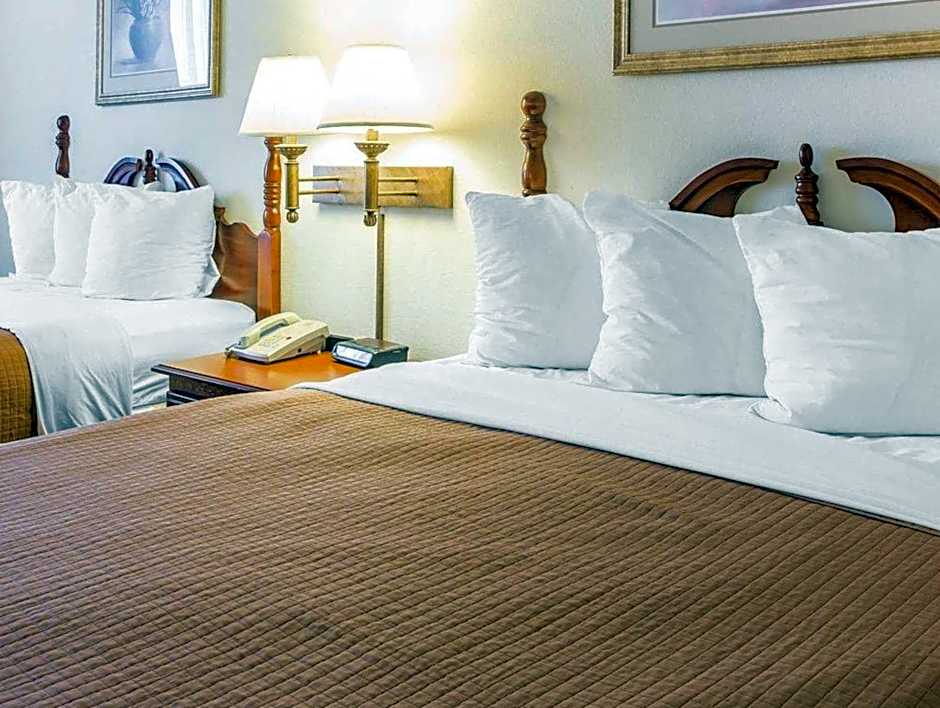 Econo Lodge Inn & Suites Douglasville