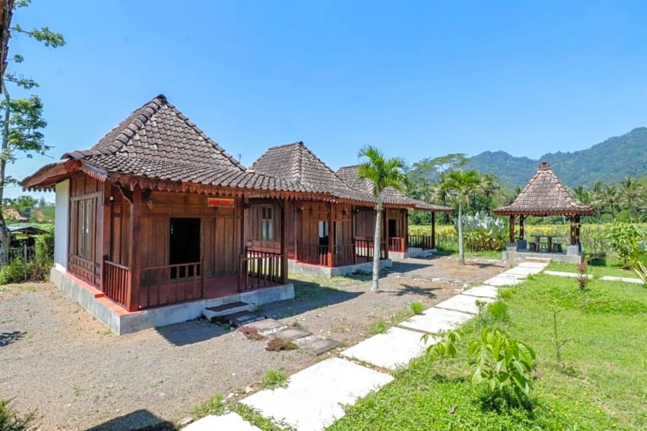 Balkondes Duta Menoreh