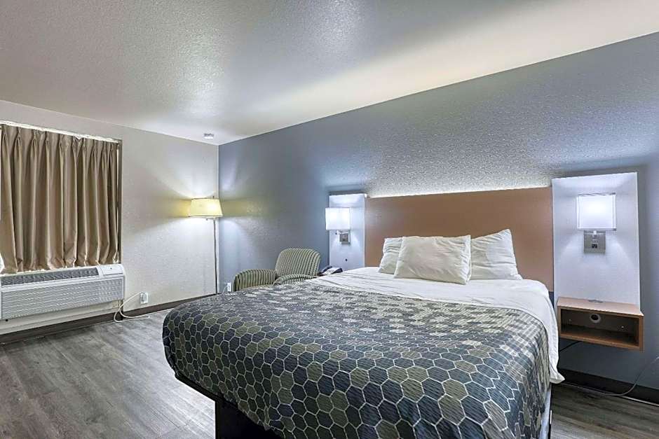 Econo Lodge Neenah