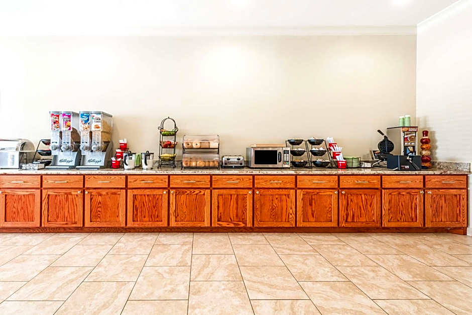 Ramada by Wyndham College Station