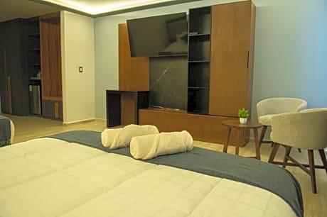 Deluxe Double or Twin Room with Pool View