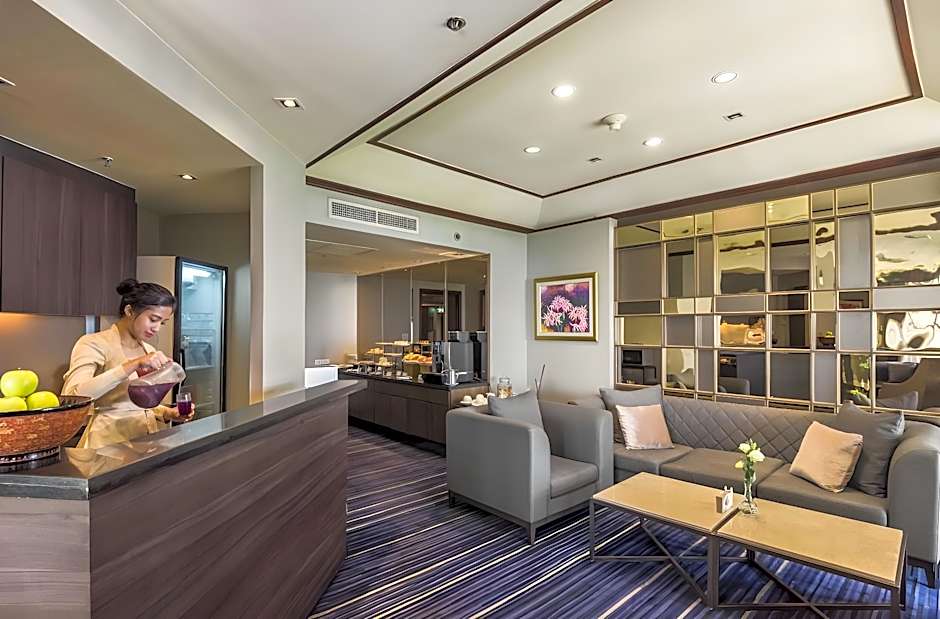 Chatrium Hotel Royal Lake Yangon