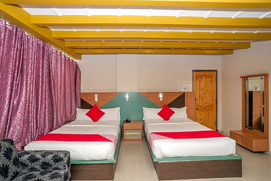 OYO 436 Emirates Suites