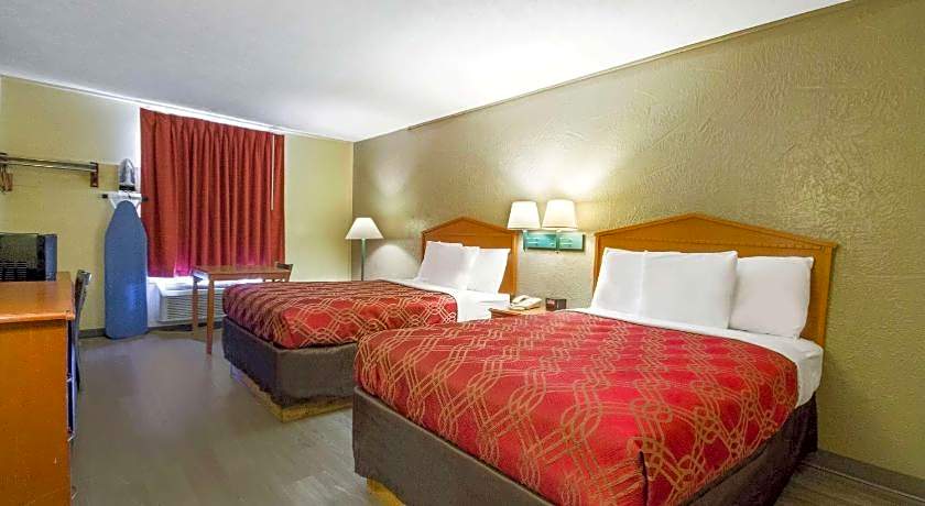 Econo Lodge Lansing - Leavenworth