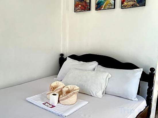 KMJ SUITES