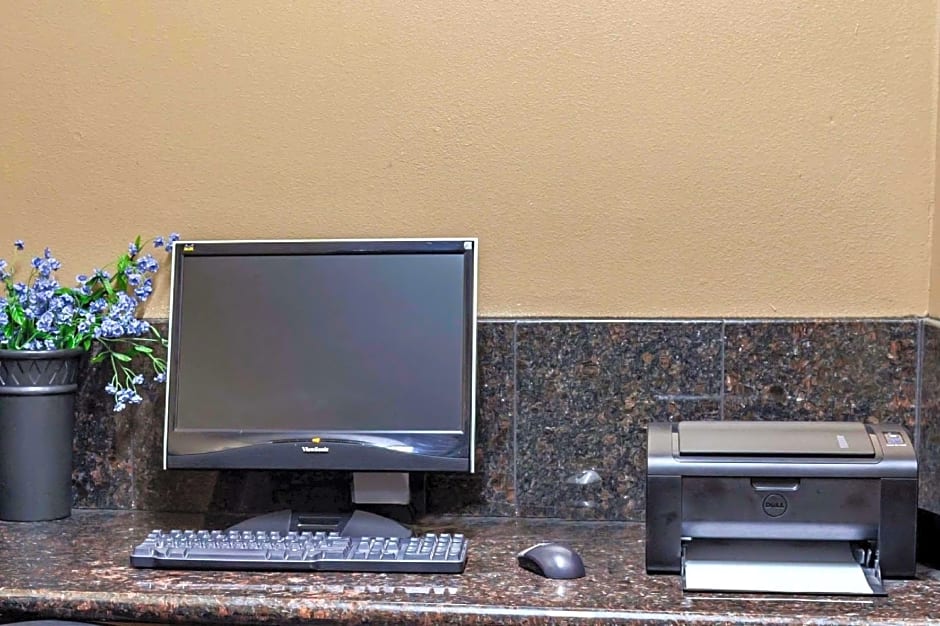 Quality Inn Near Seattle Premium Outlets