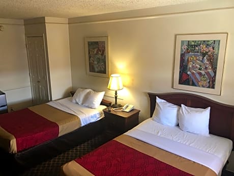2 Double Beds Non-Smoking