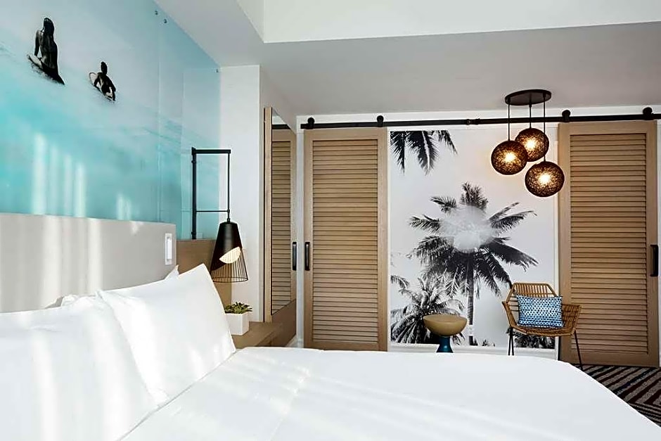 The Diplomat Beach Resort Hollywood, Curio Collection by Hilton