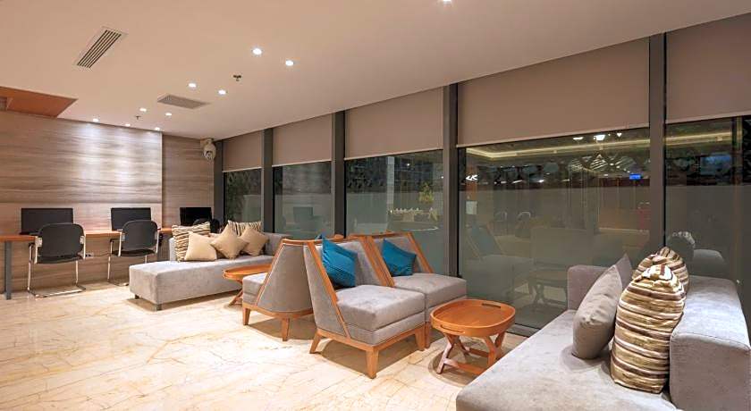 Comodo Nha Trang Hotel