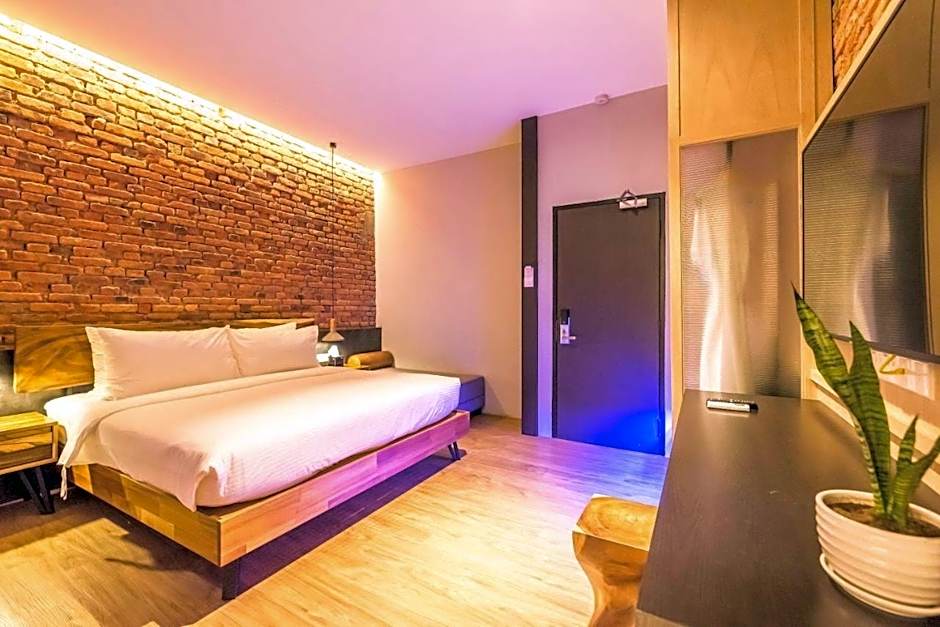 Tien Terrace Macalister