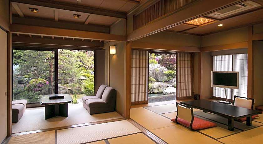 Beautiful Japanese Garden Kagetsu