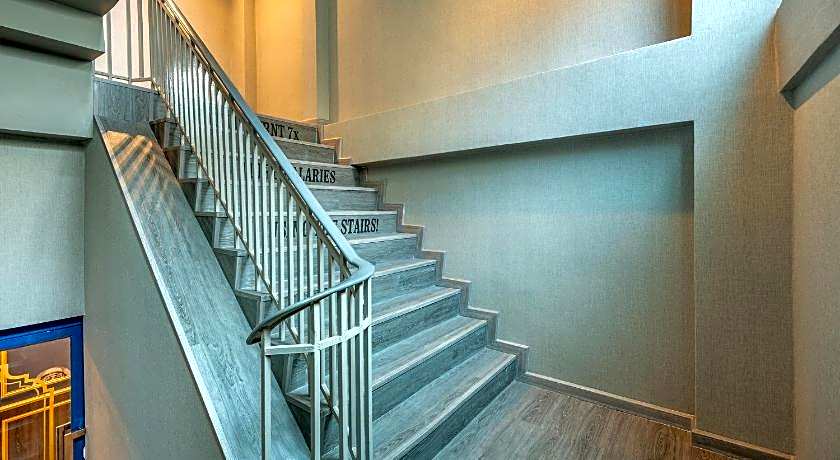 Happy Station Bangkok