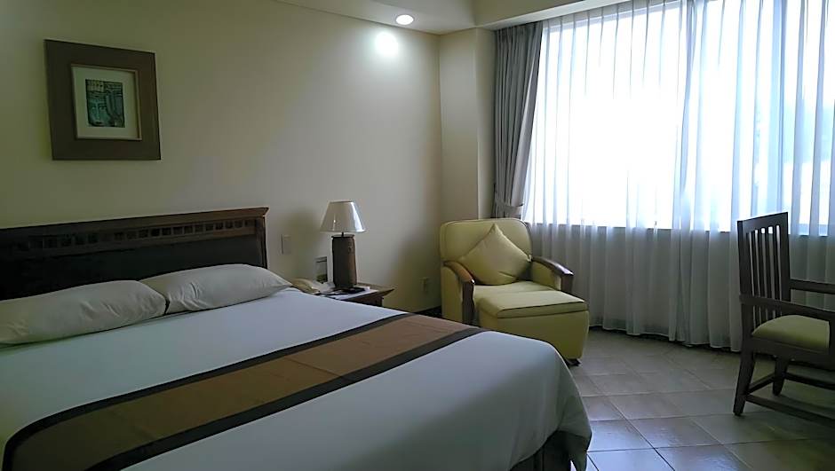 Puri Kiic Golf View Hotel