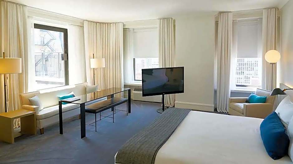 The Chicago Hotel Collection Ambassador Gold Coast