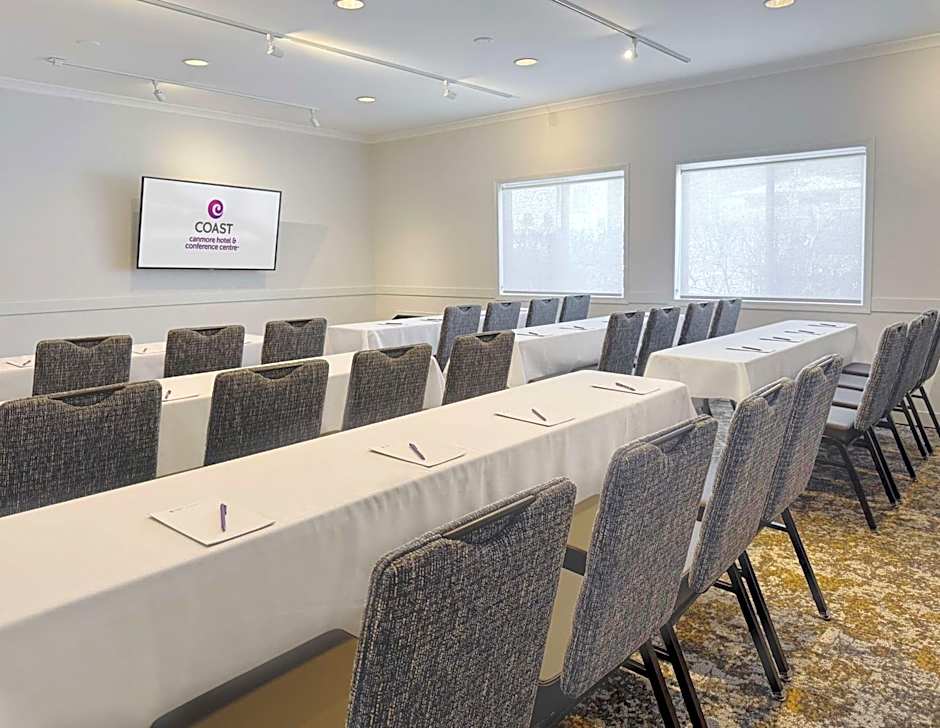Coast Canmore Hotel & Conference Centre