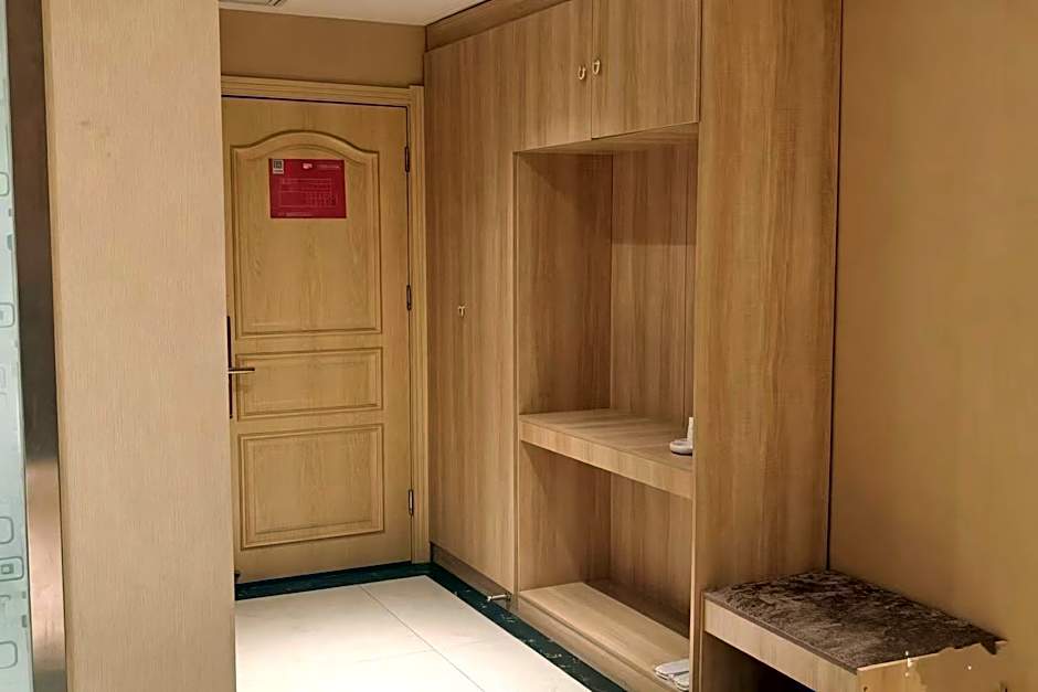PAI Hotel Lanzhou Yantan Tianqing Park College of Arts and Sciences