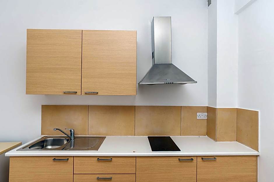 Flora Hotel Apartments