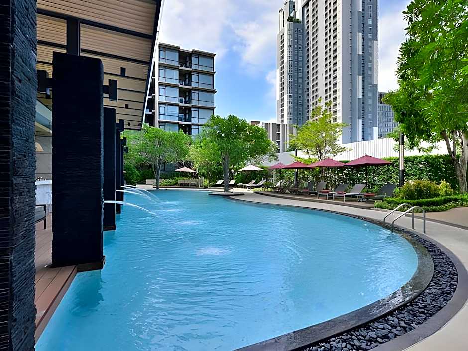 Altera Hotel and Residence by At Mind