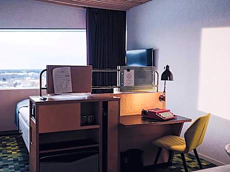 2 Single Beds, Non-Smoking, Standard Room, Free Internet, Full Breakfast