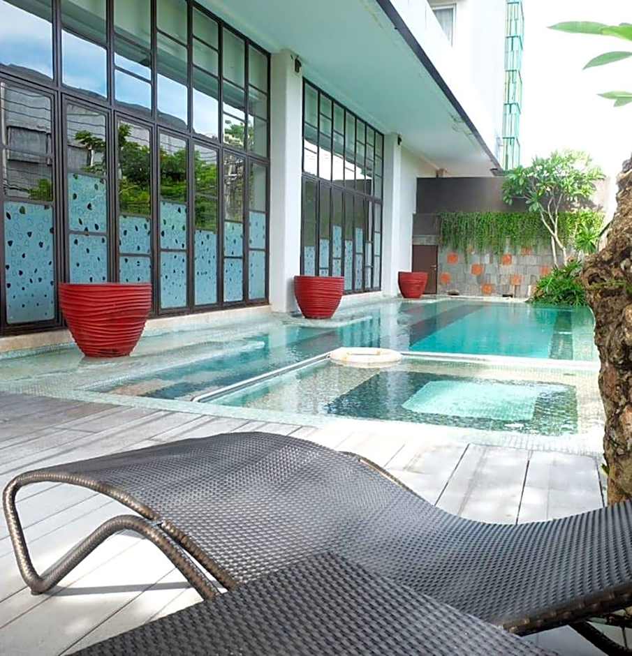 Grand Livio Kuta Hotel
