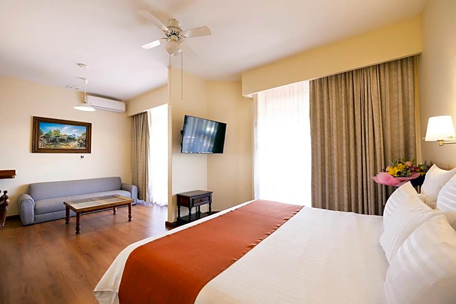 Plaza Uruapan Hotel 